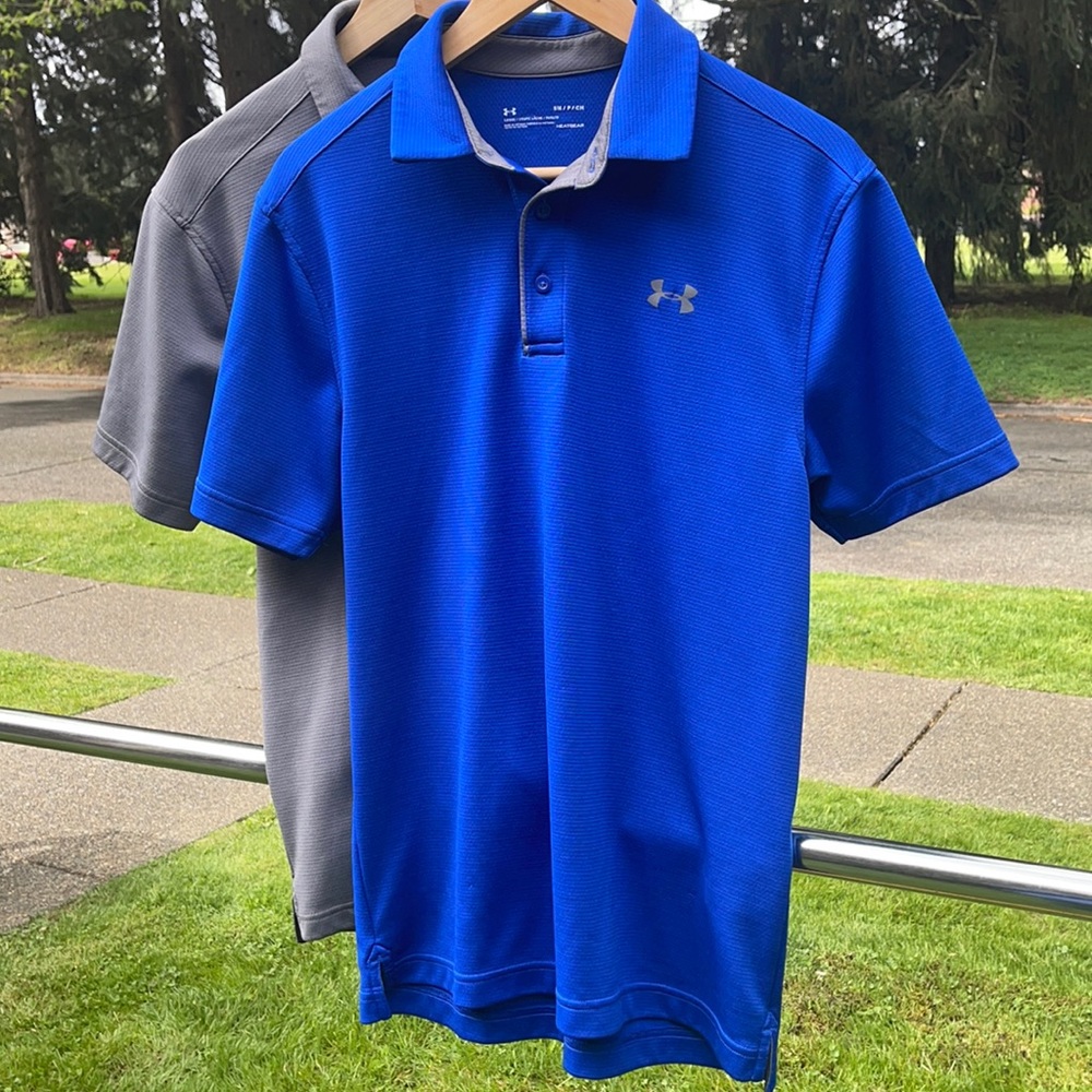 Under armor short sleeved polo type shirt